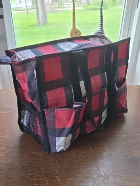 Thirty-One Red & Black Check-mate  Buffalo Plaid Utility Tote Bag ☆ ZOUT